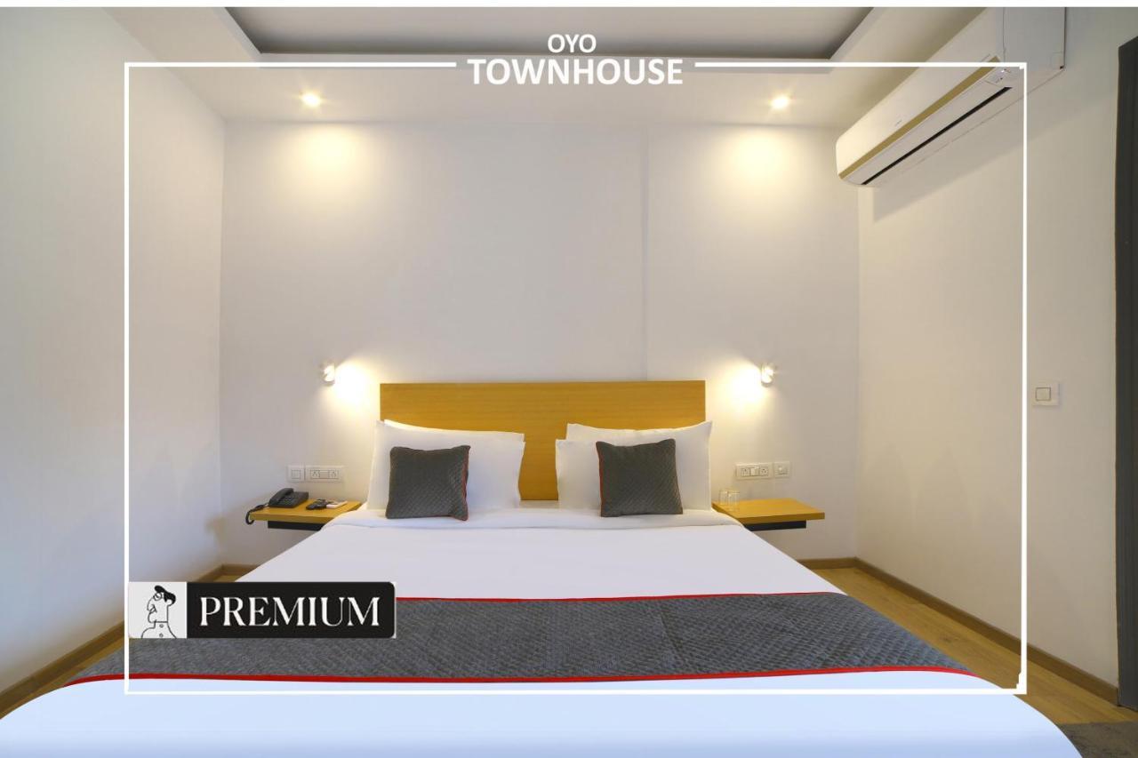 Oyo 120舒山特洛克联排别墅 古尔冈 外观 照片